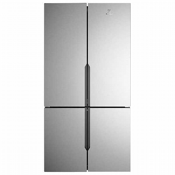 ���� 4 ����� Electrolux ���������� EvenTempMetal UltimateTaste 700 EQE5609SA �������
