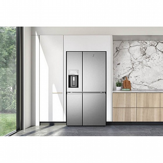 ���� 4 ����� ���� ����� 629 ���� Electrolux ���������� TwinTech Cooling EQE6879SA �������