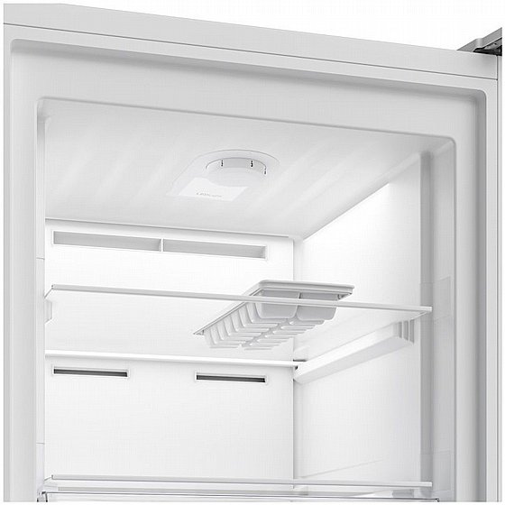 ����� 5 ������ - 260 ���� Blomberg ������� FNT3676X