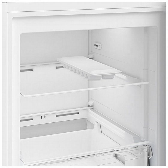 ����� 5 ������ - 260 ���� Blomberg ������� FNT3676X