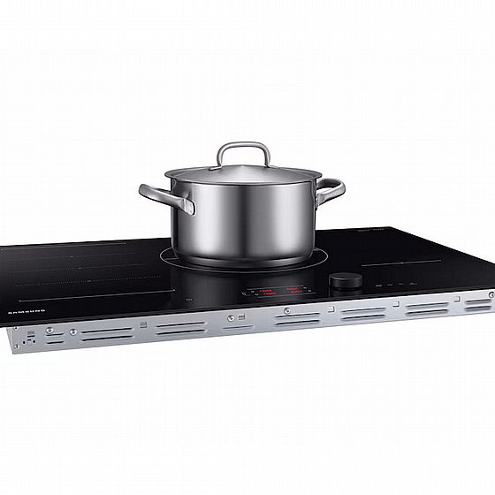 ������ ��������� 4 ������ ����� Samsung ������ NZ84C6058FK