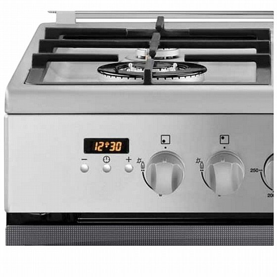 ���� ����� ������ �� 4 ����� Zanussi ����� ZCK67326XA